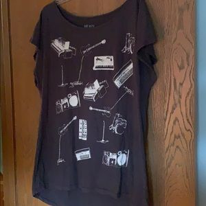 CLOSING 2/15 Music High-low T-shirt sz 3x